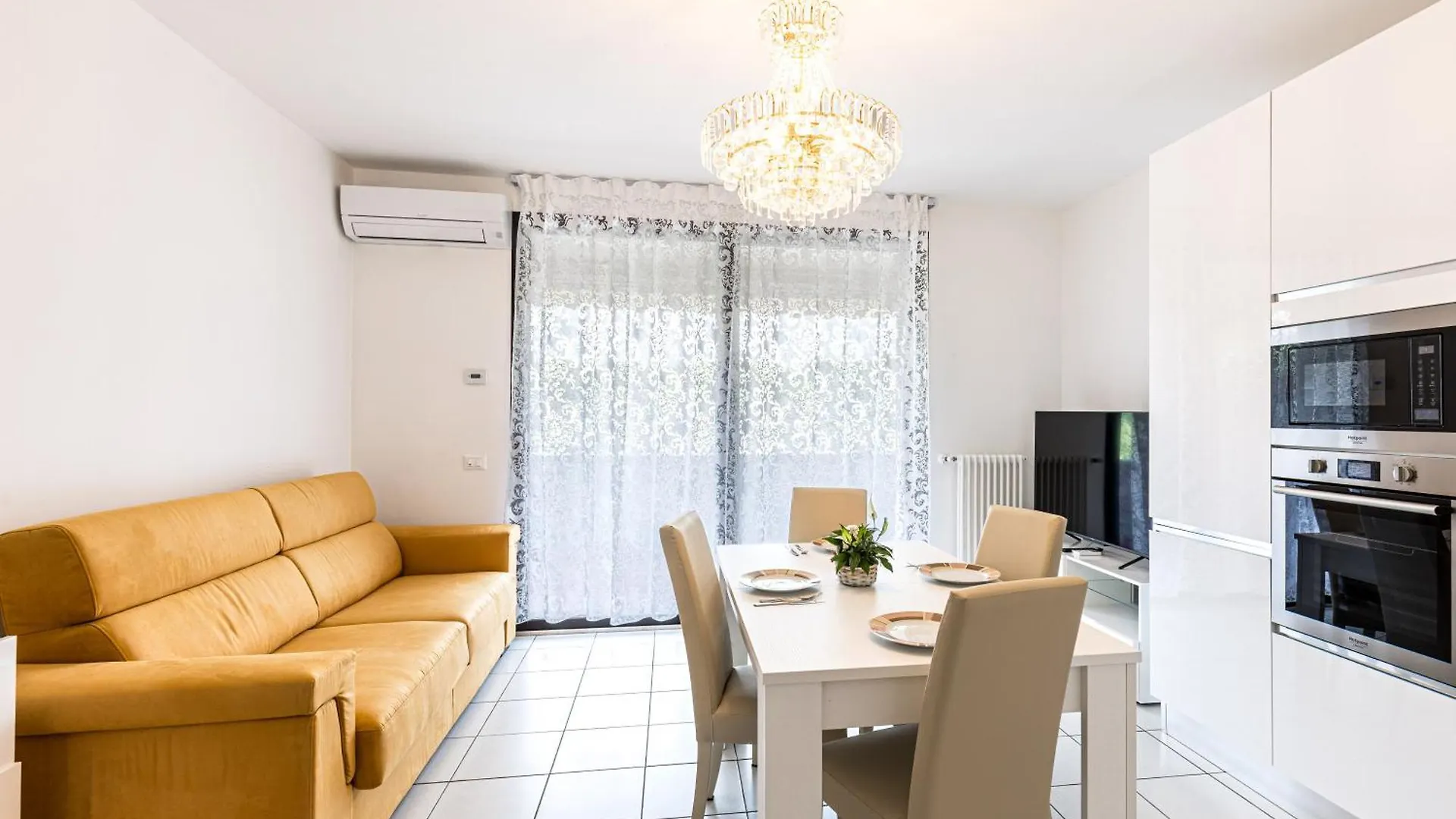 Artemide Apartment Desenzano del Garda
